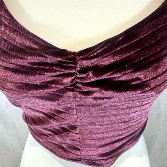 Wild Fable plum burgundy wine velvet ribbed crop top size medium - Picture 4 of 7